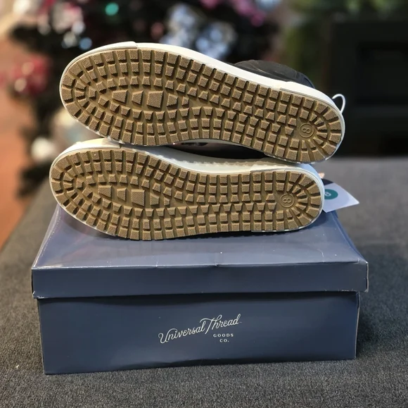 Waterproof Shirley Ankle High Pull-On Rubber Rain Boot Womens Size 8 - Picture 4 of 4